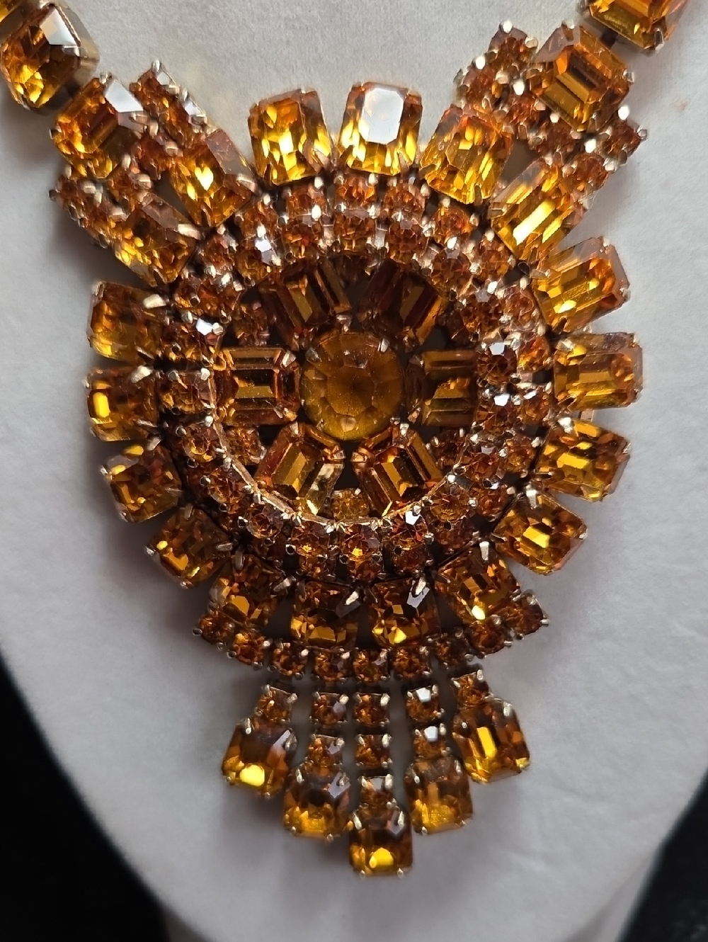 Vintage Amber Crystal Statement Necklace  Stunning Piece - - Picture 2 of 10